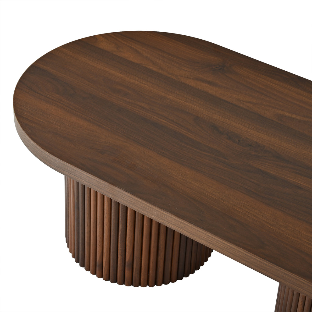 Solen – Table Basse Ovale en Noyer à Pieds Cannelés
