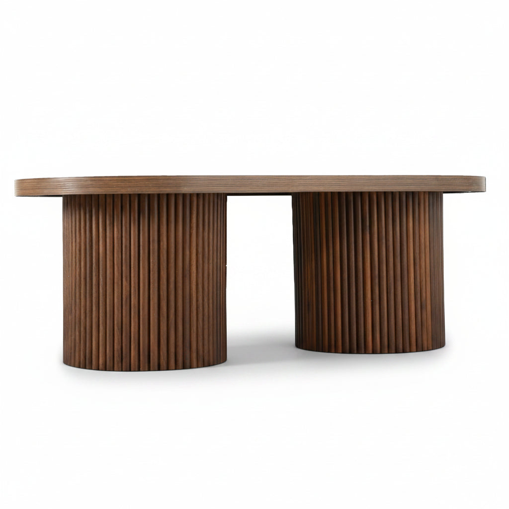 Solen – Table Basse Ovale en Noyer à Pieds Cannelés