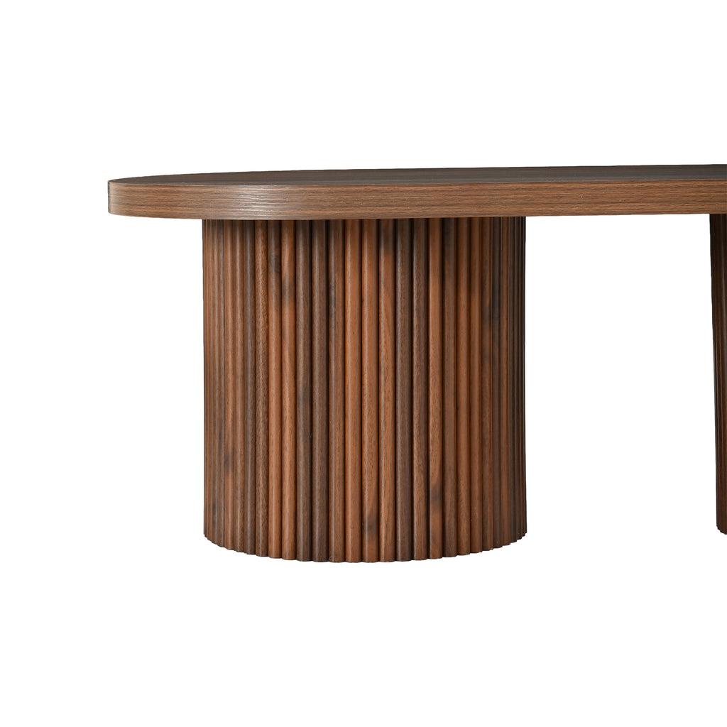 Solen – Table Basse Ovale en Noyer à Pieds Cannelés